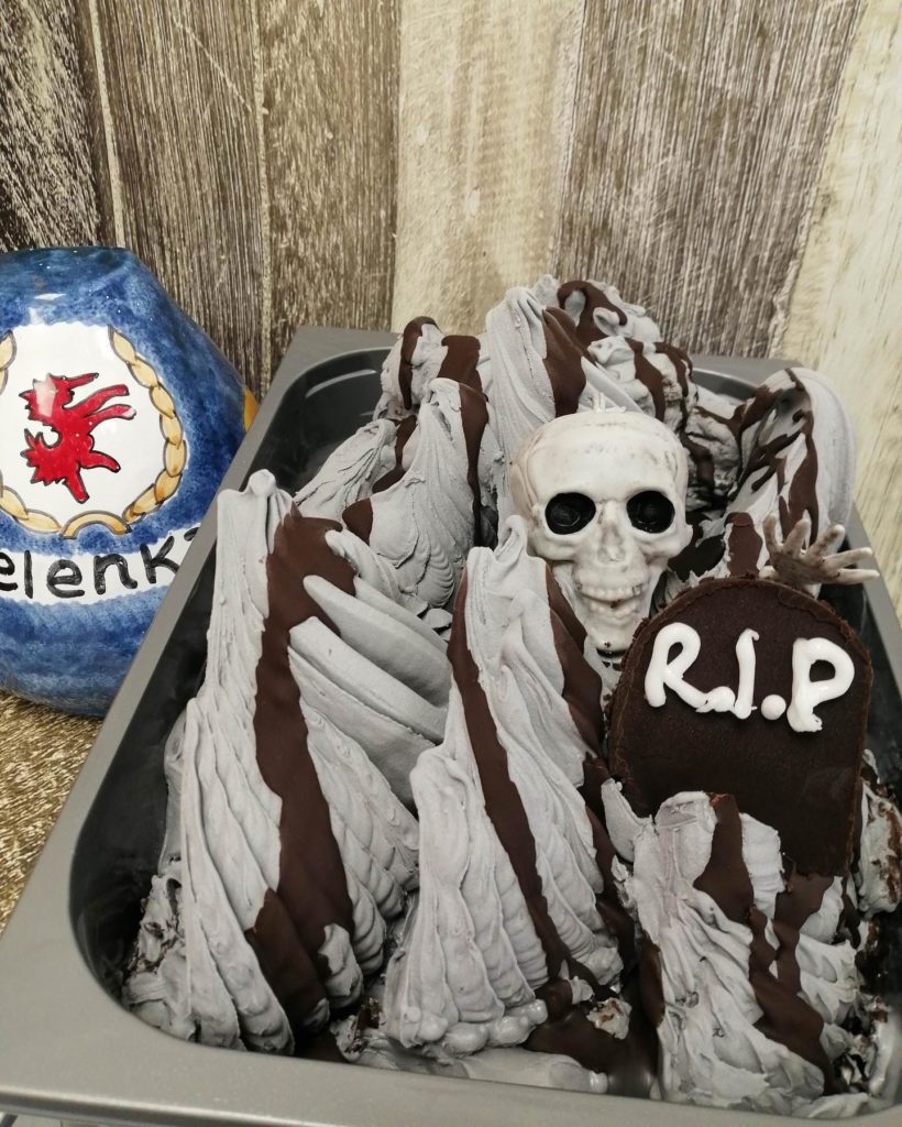 halloween black vanilla