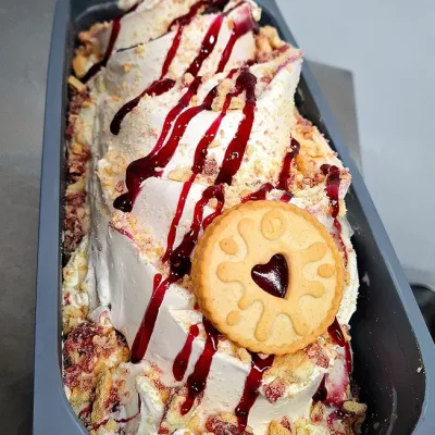 Jammy Dodger using torta paradiso and raspberry ripple